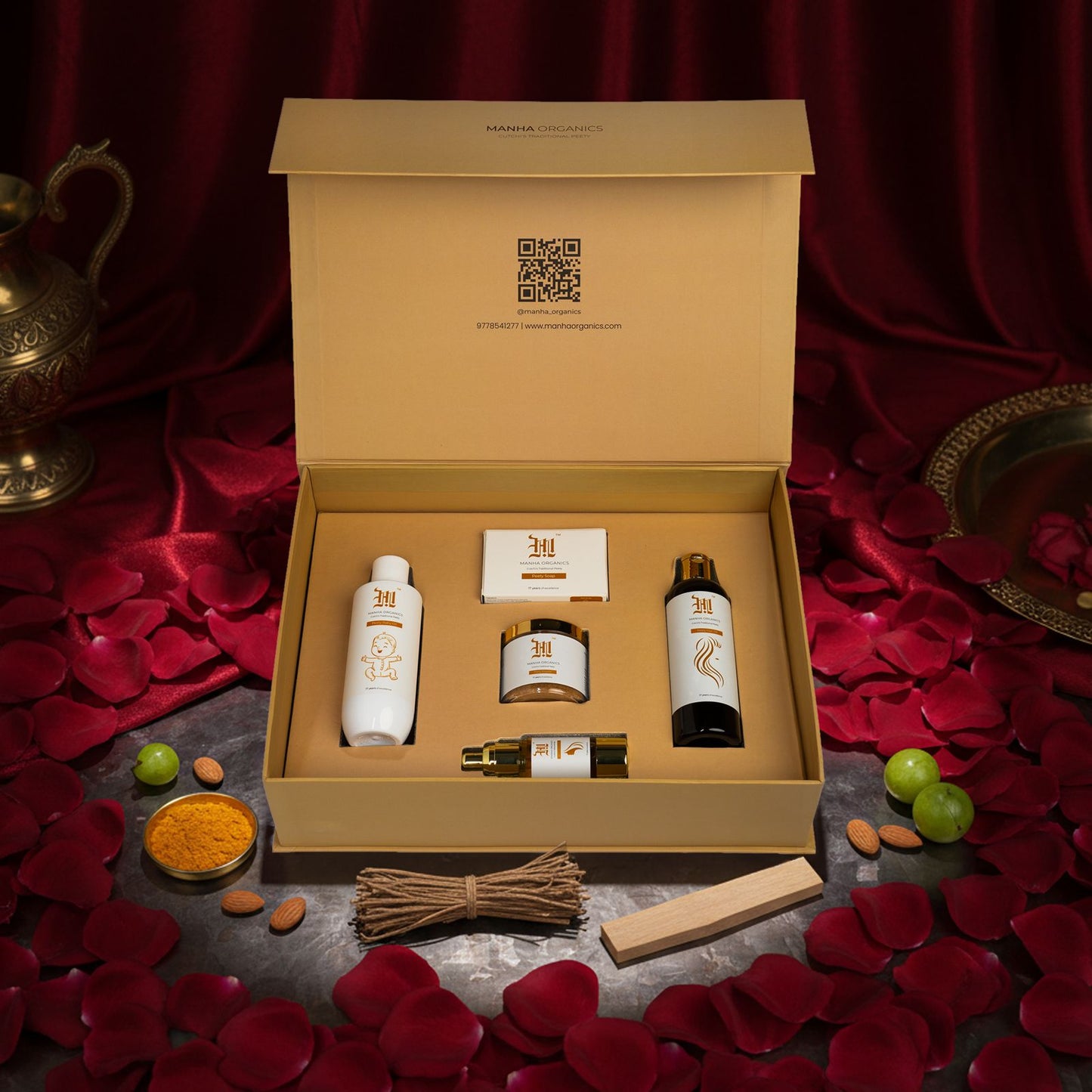 Manha Organics Premium Hamper Box